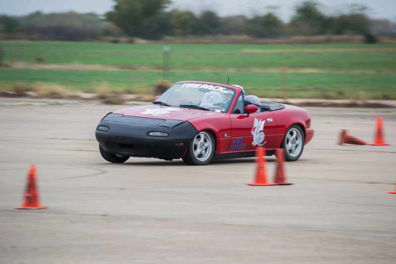 Illustration for article titled I took pictures at Autocross